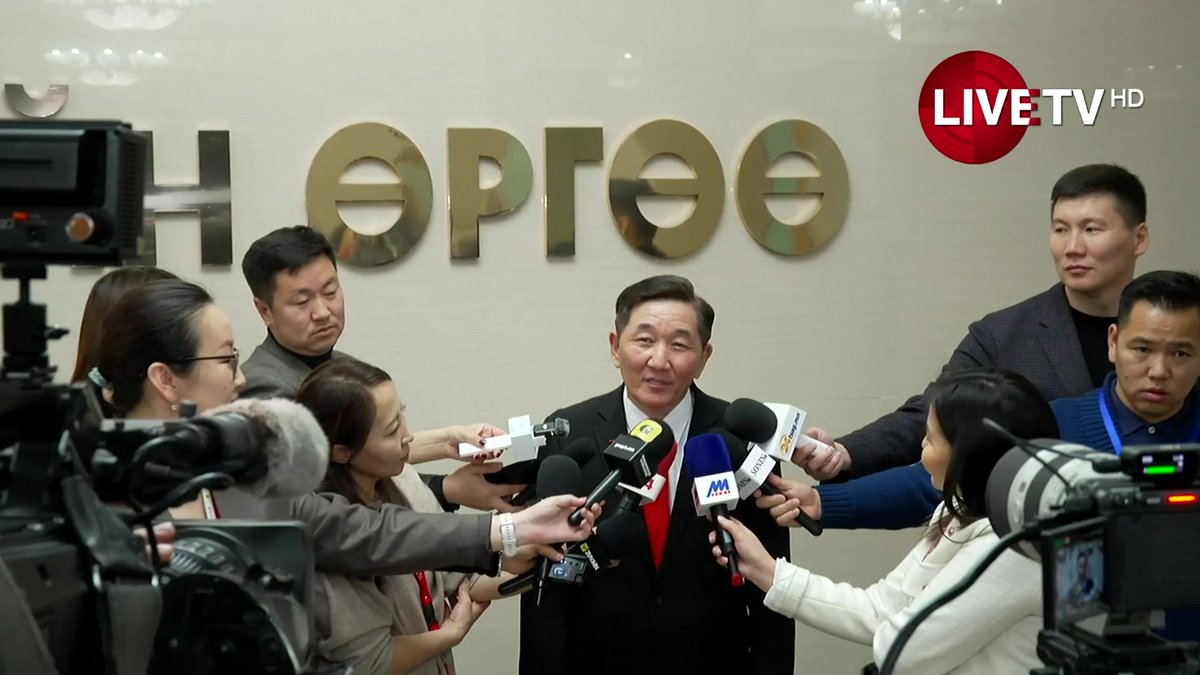 🔴МУГЖ Ө.Наранбаатар: Кино урлагт 34 жил ажиллахдаа 20 гаруй мянган кинонд дуу оруулсан