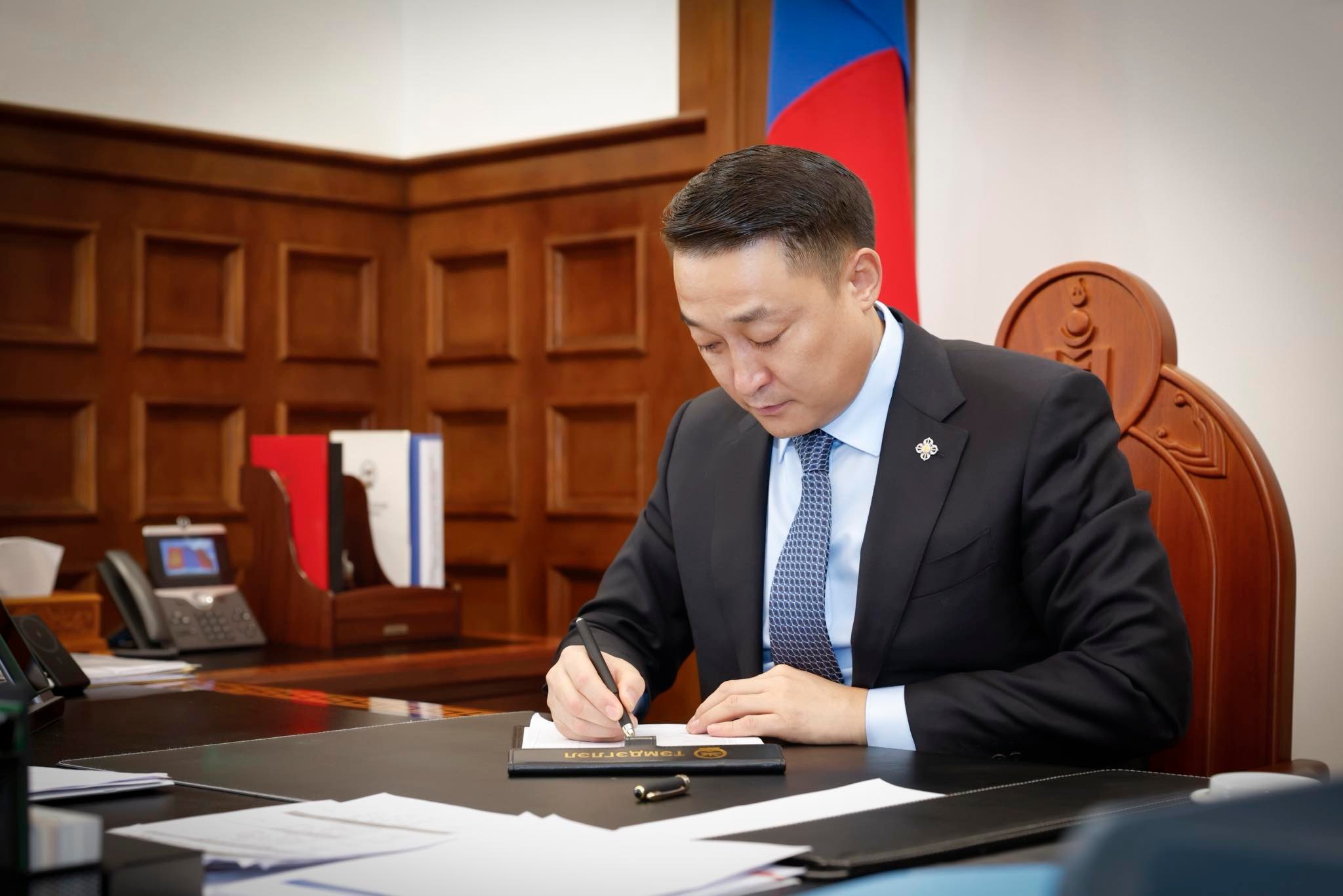 Д.Амарбаясгалан МАН-ын даргад нэр дэвшихгүйгээ мэдэгдлээ