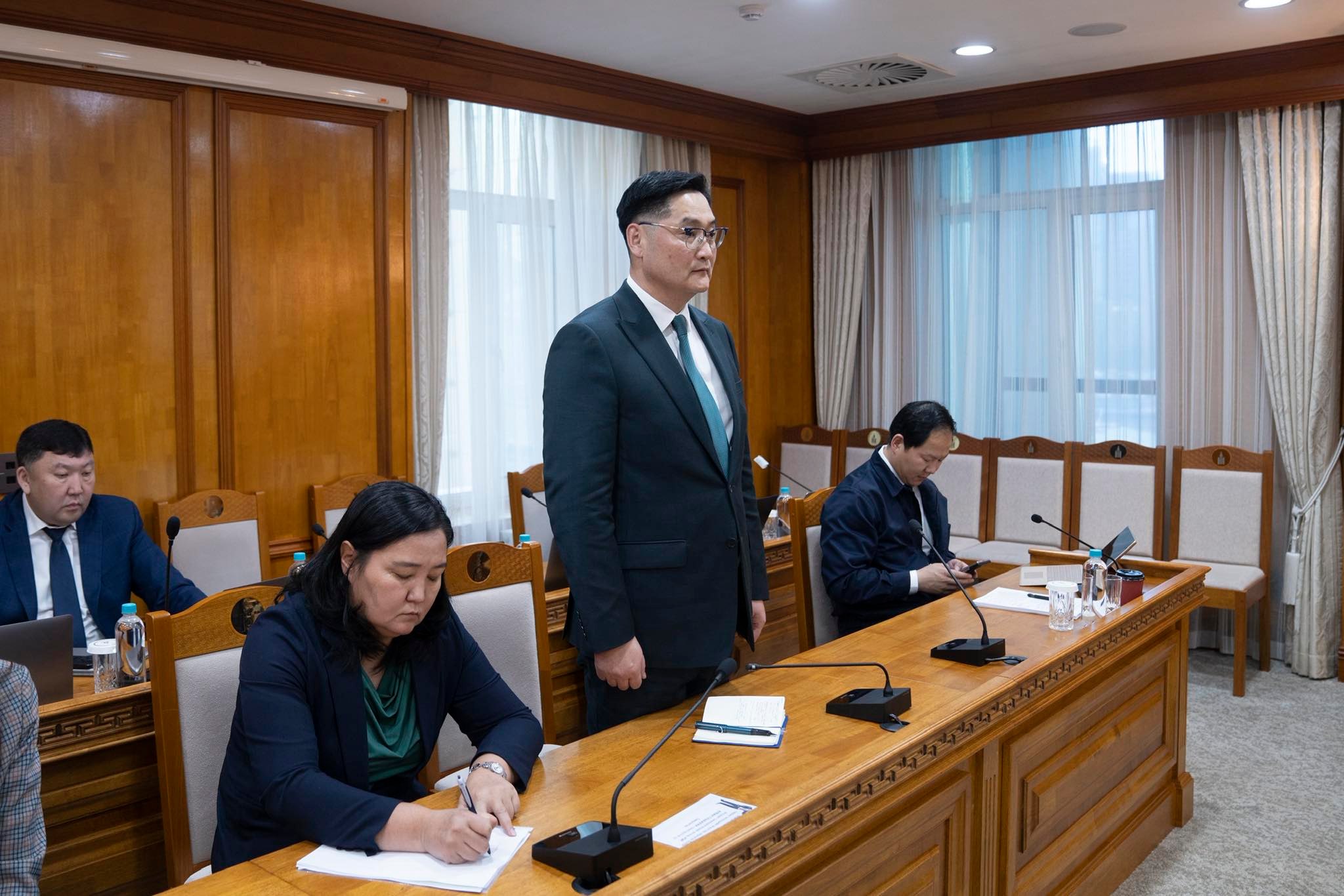 Улсын бүртгэлийн ерөнхий газрын даргаар Довдонгийн Даваанямыг томиллоо