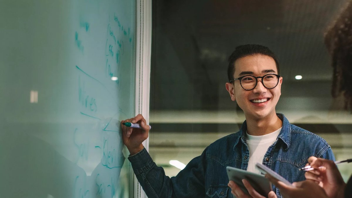 Сургалтын ертөнцийг өөрчилж буй Хиймэл Оюун Ухаан