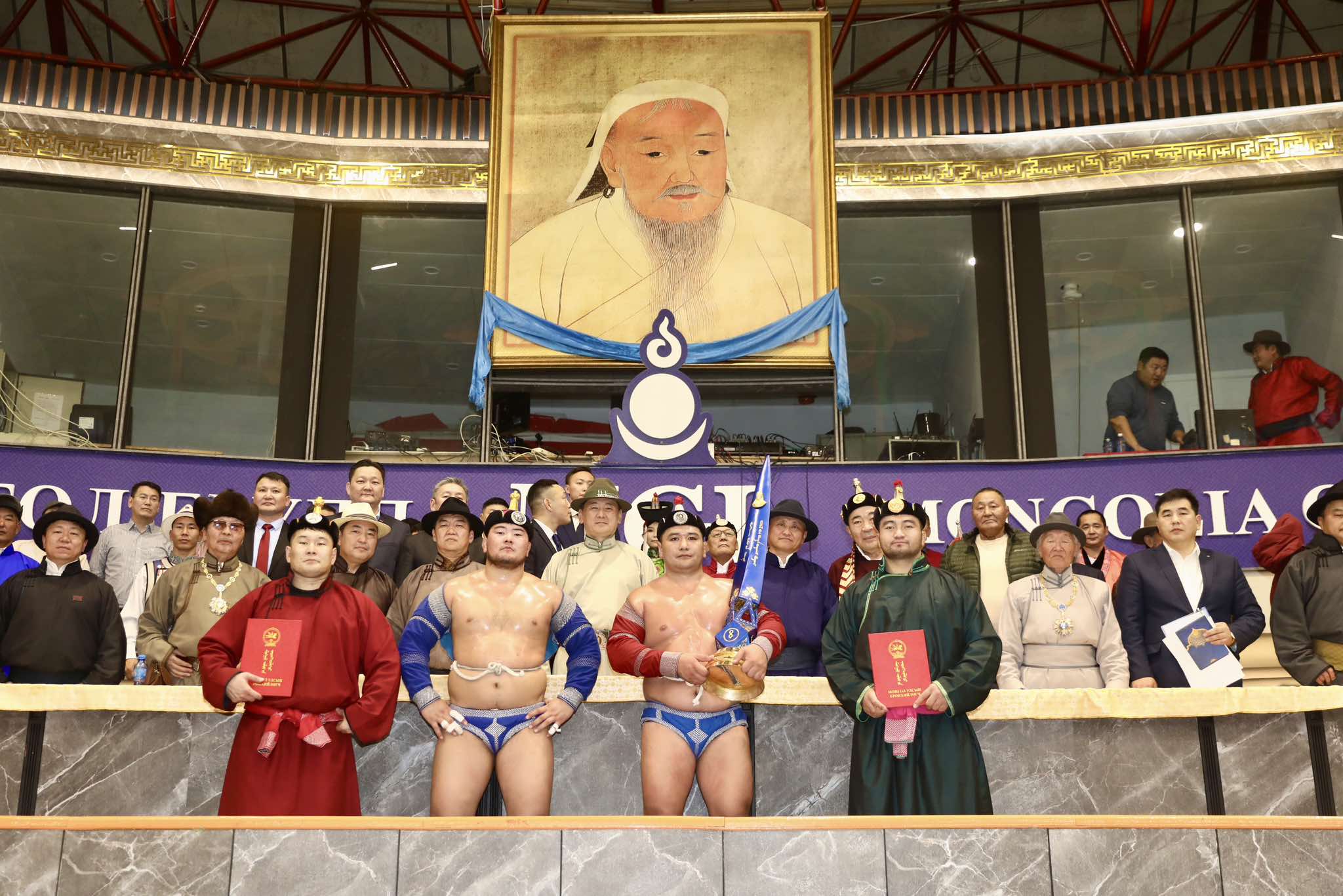 “Монгол бахархлын өдөр”-т зориулсан "Чингис хаан цом"-ын төлөөх барилдаан баасан гарагт болно