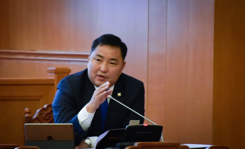 Б.Пүрэвдорж АН-ынхаа сөрөг хүчин болсон уу, аль эсвэл О.Цогтгэрэлийгээ сөрөөд байна уу?