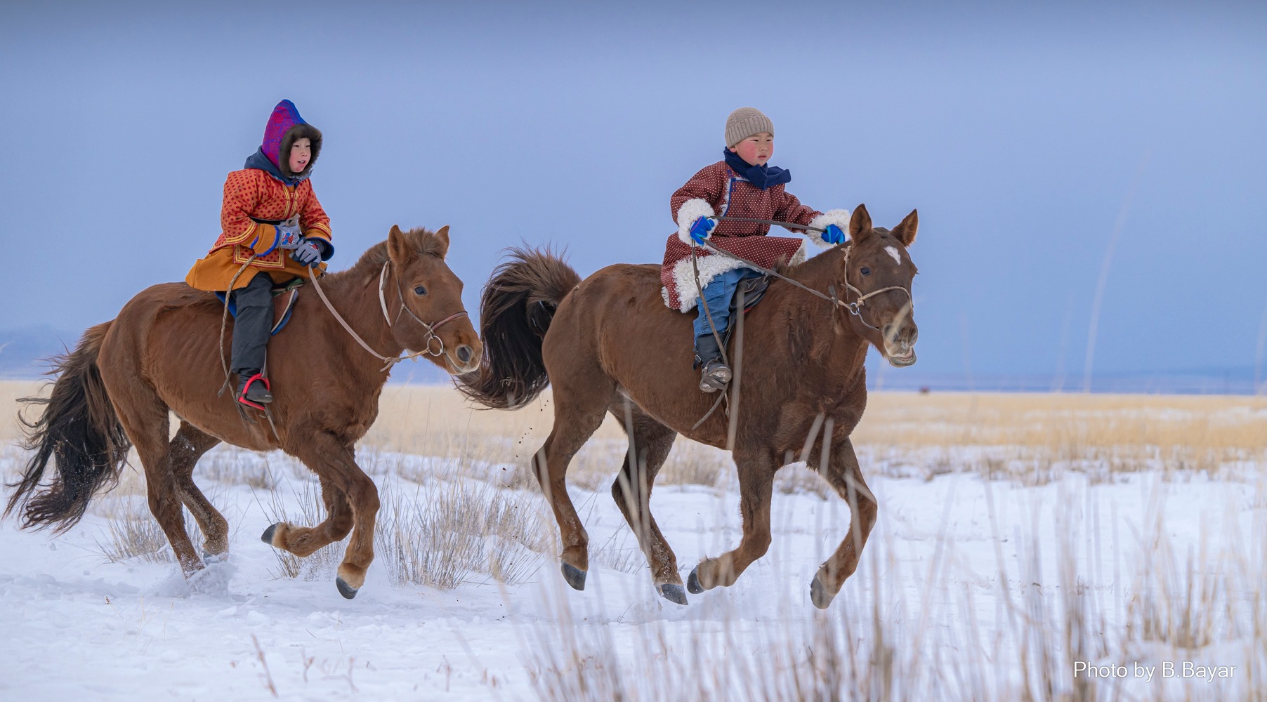 Увс нуурын хотгор, Хөвсгөлийн уулсаар ялимгүй цастай