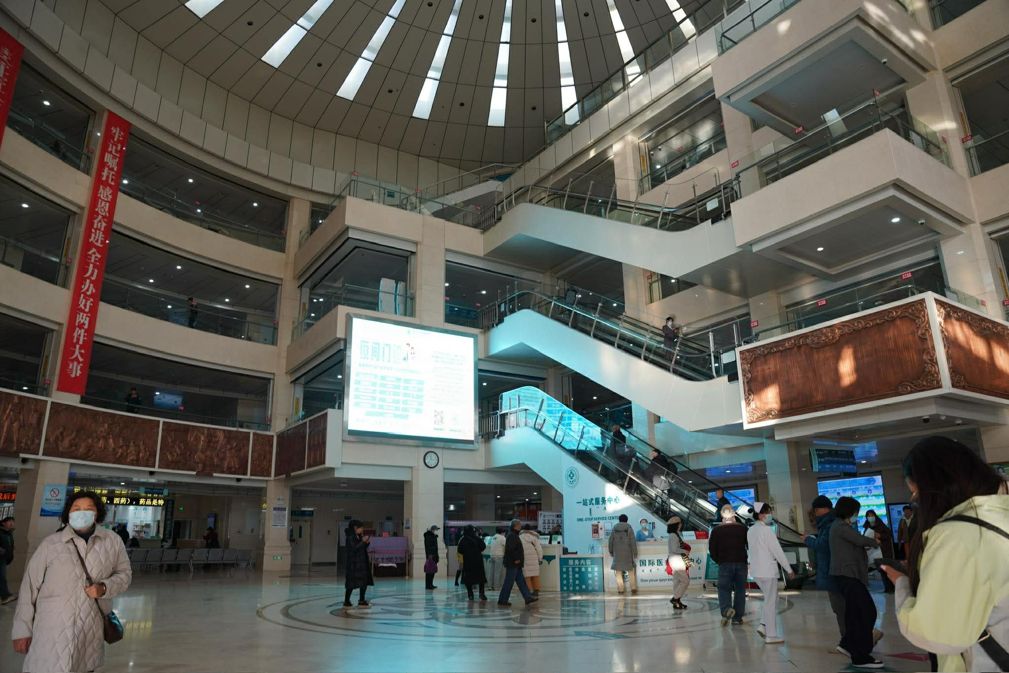 Өвөрмонголын олон улсын монгол эмнэлэг нь 1500 ортой