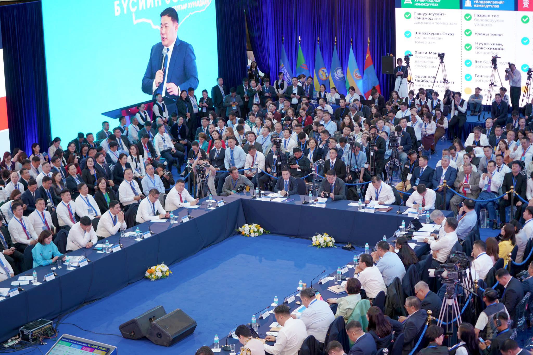 ГОВИЙН БҮСИЙН АНХДУГААР ХУРАЛДААН ДОРНОГОВЬ АЙМАГТ БОЛЖ БАЙНА