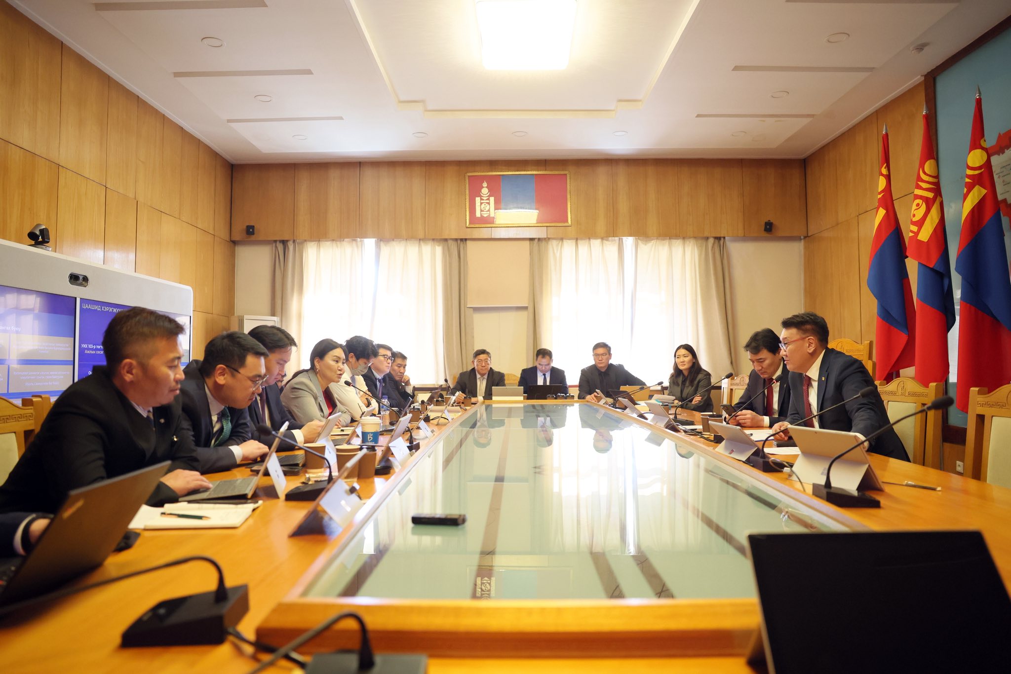Оюу толгой төсөлтэй холбоотойгоор байгуулагдсан ажлын хэсгүүдийн хамтарсан хурал боллоо
