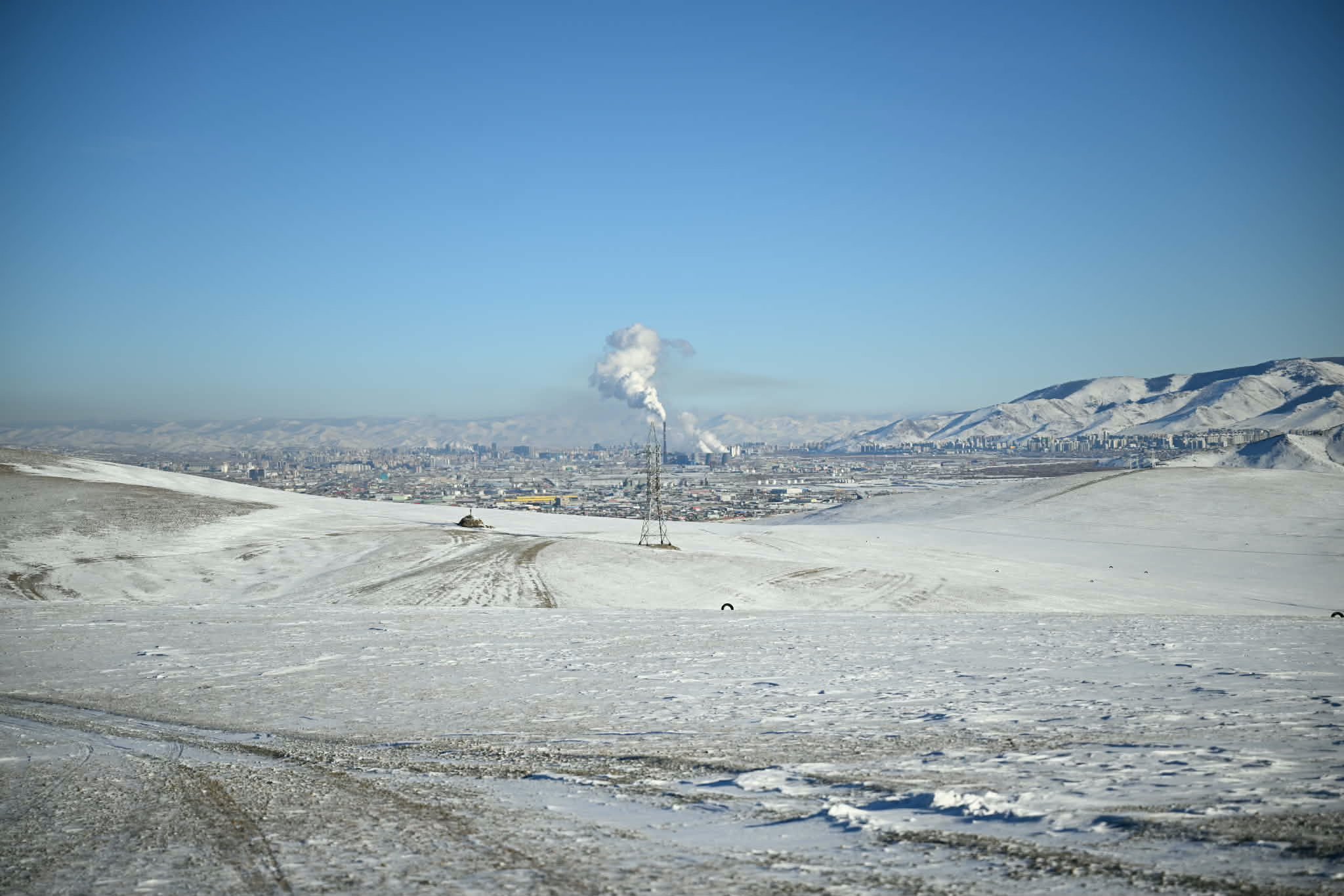 Улаанбаатар хот агаарын бохирдлоор эхний тавд бичигддэг байсан бол энэ жил 19-д жагсаж байна
