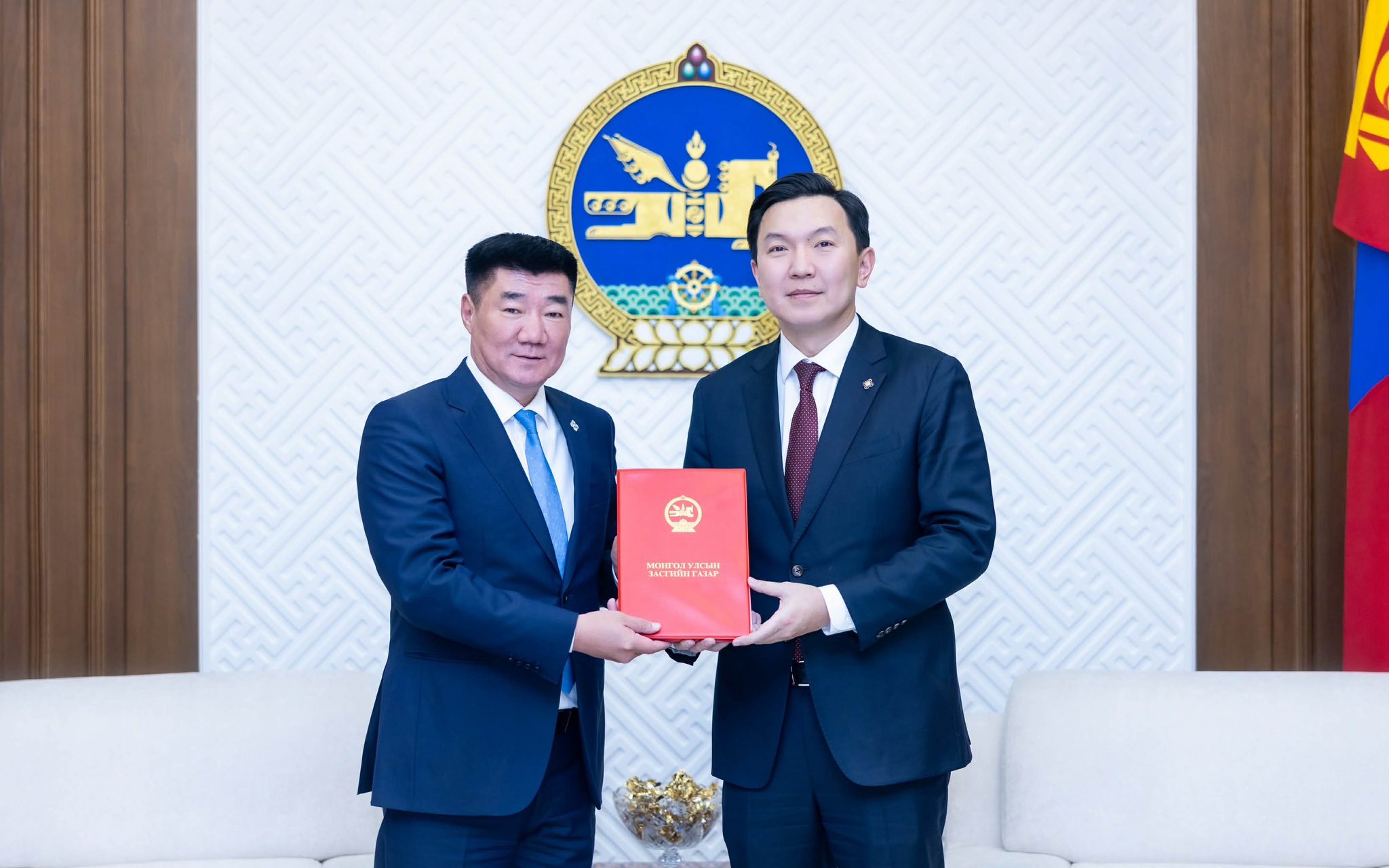 Төрийн өмчит компаниудын хувьцааг олон нийтэд нээлттэй арилжаална