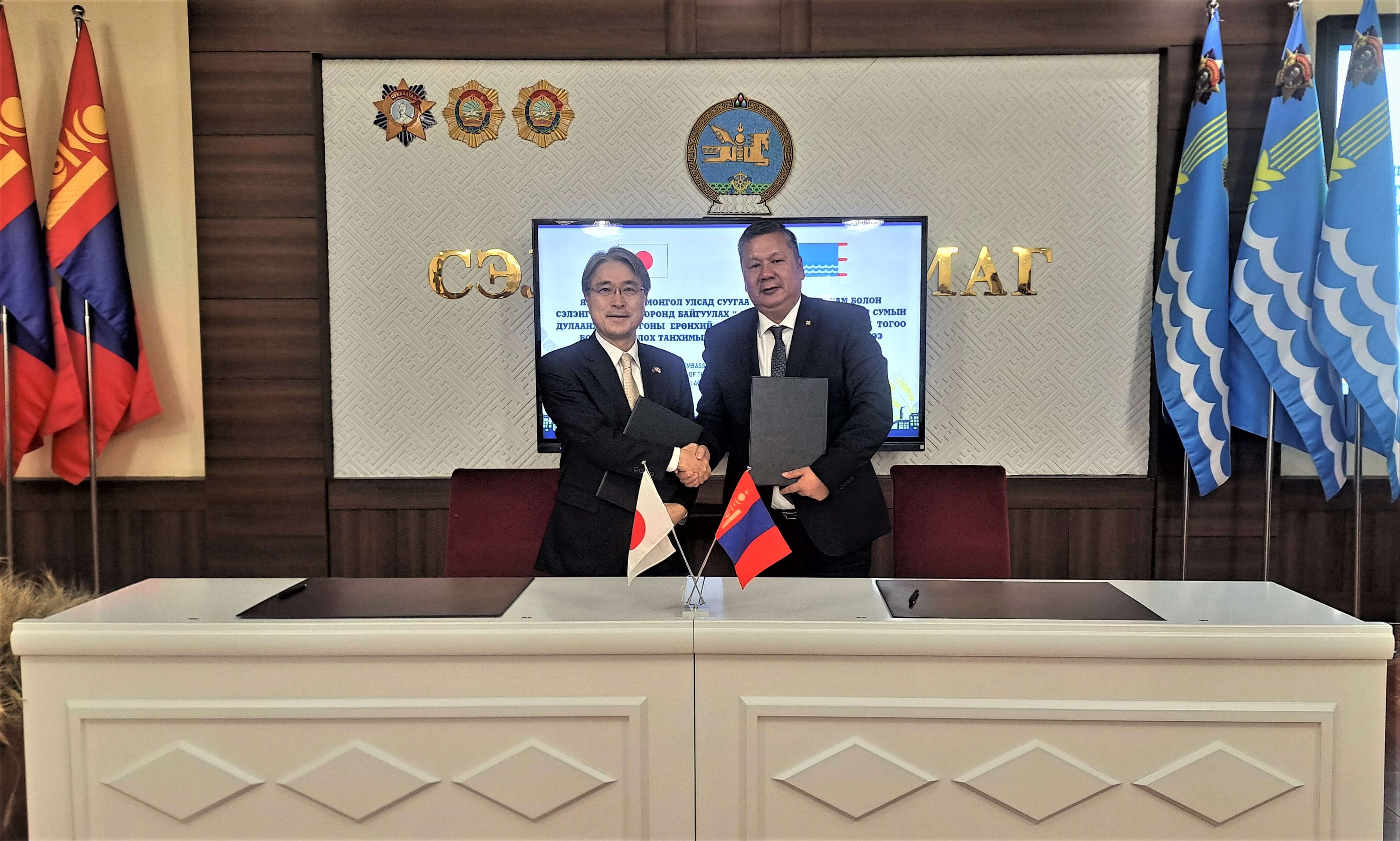 Өвсний үндэс энэ удаад Дулаанхаан тосгоны ЕБС-ийн гал тогоо болон хооллох танхимын барилга барина