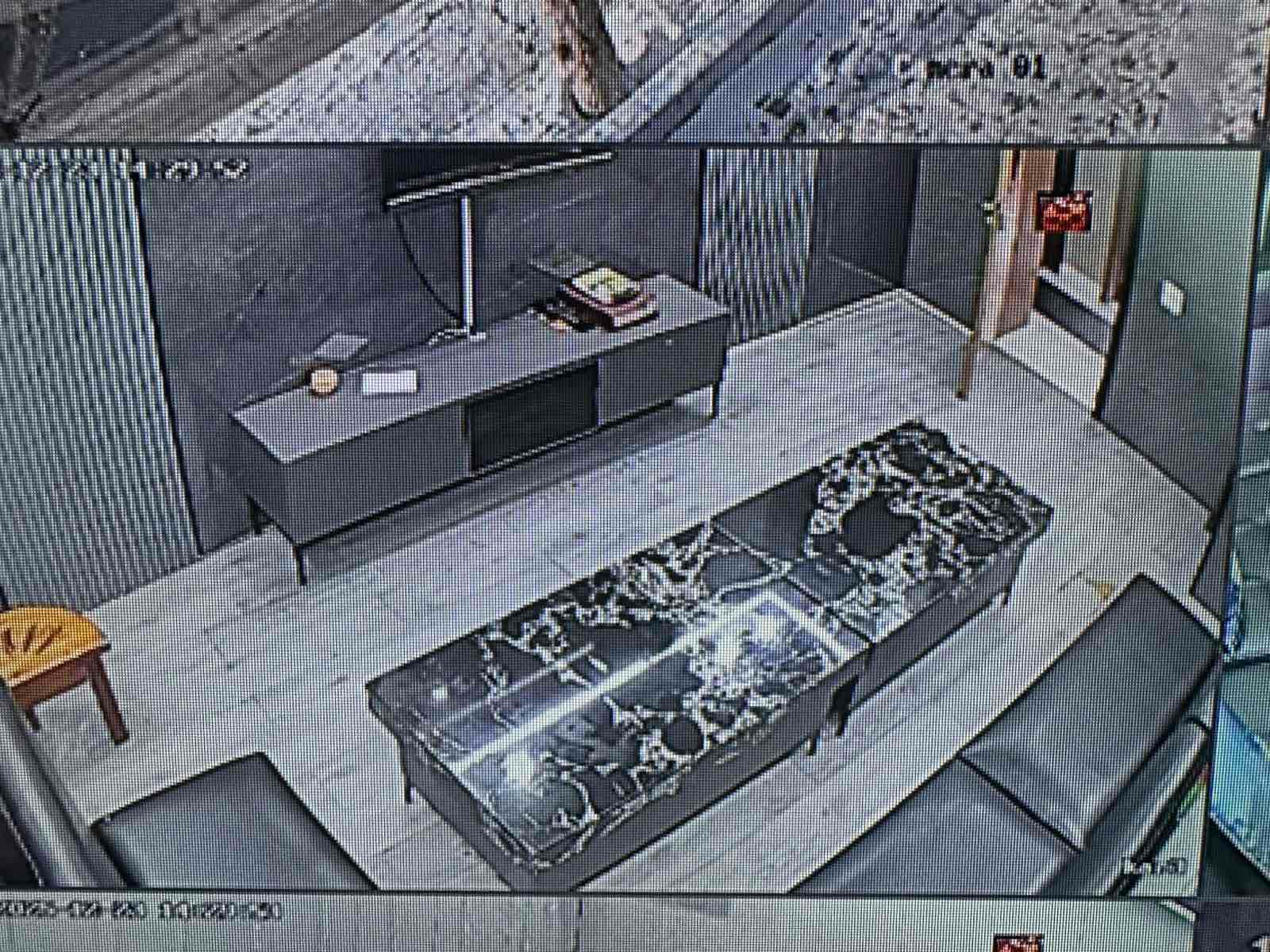 Нууц камер суурилуулж иргэдийн мэдээллийг цуглуулж байсан хүмүүсийг шалгаж эхэллээ