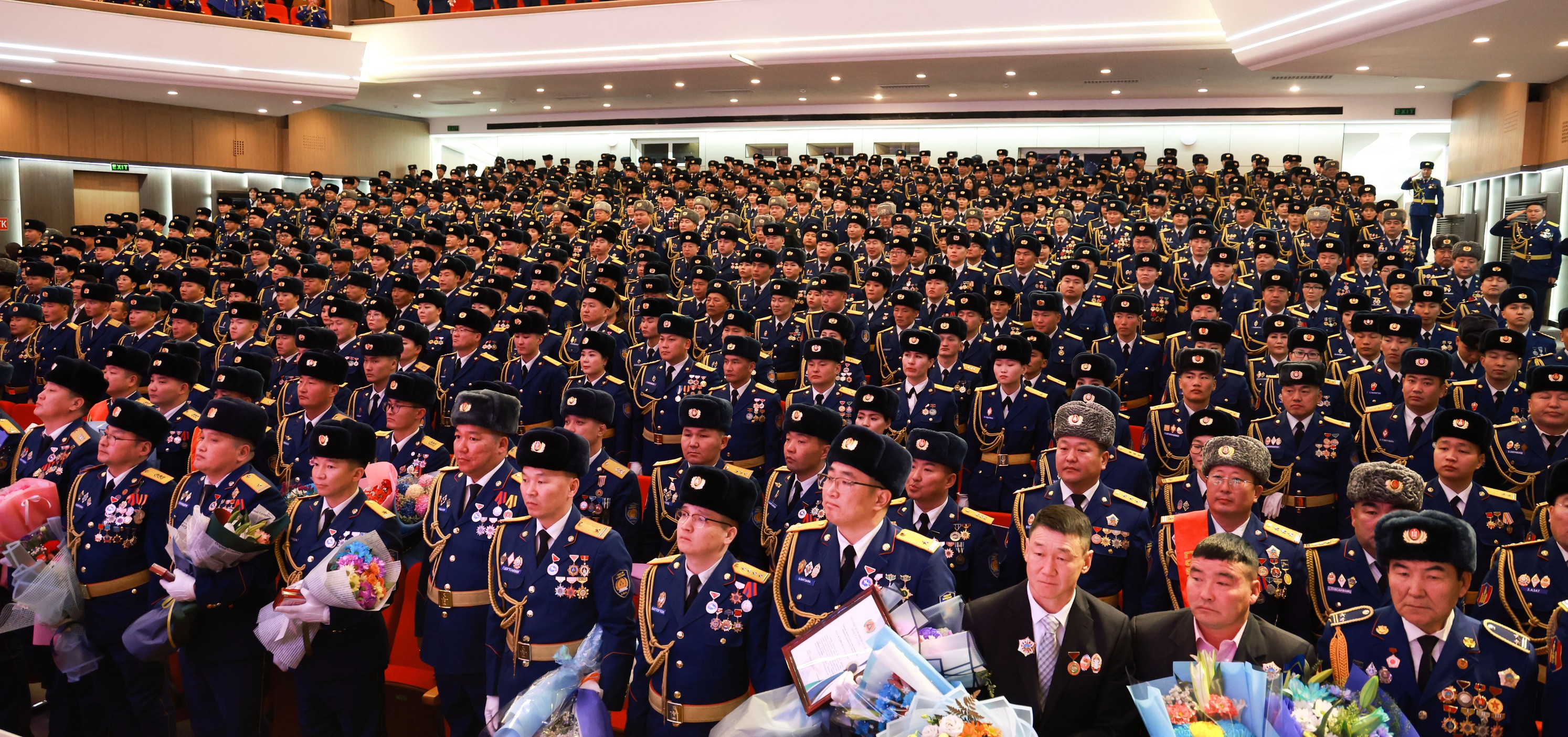 Онцгой байдлын алба хаагчид он гарснаар 4425 хүний амь насыг авран хамгаалжээ