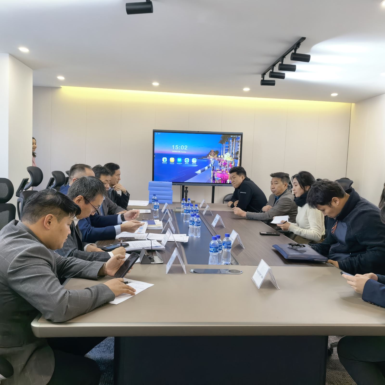 "Хүннү хотын өөрийн эх үүсвэрээр цэнэглэх 90 МВт батарей хуримтлуур” төслийн урьдчилсан сонгон шалгаруулалтад зургаан ААН санал ирүүллээ