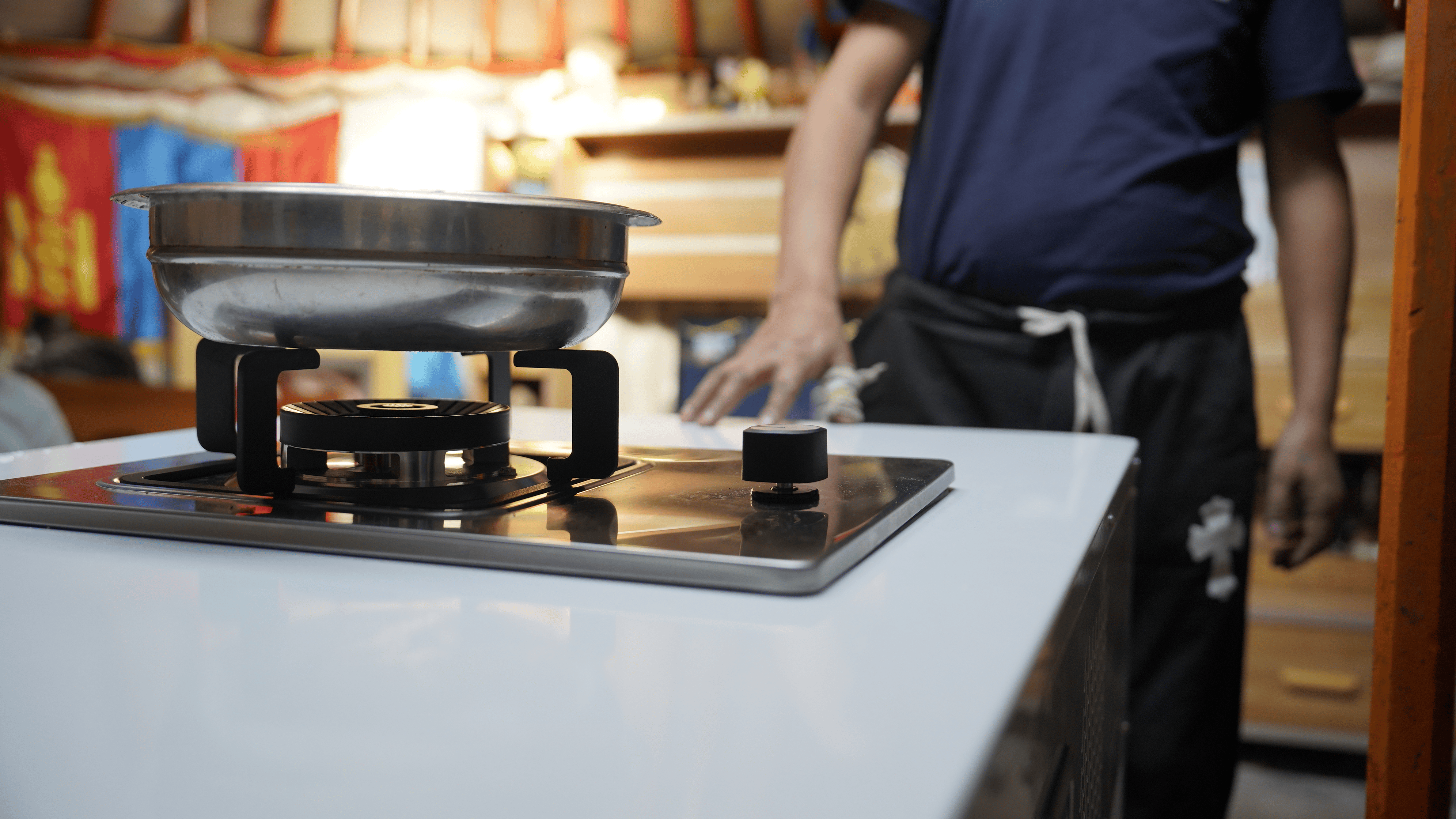 Байшин, сууцаа бүрэн дулаасан айл өрхүүдийг хийн халаалтын системд шилжүүлж байна