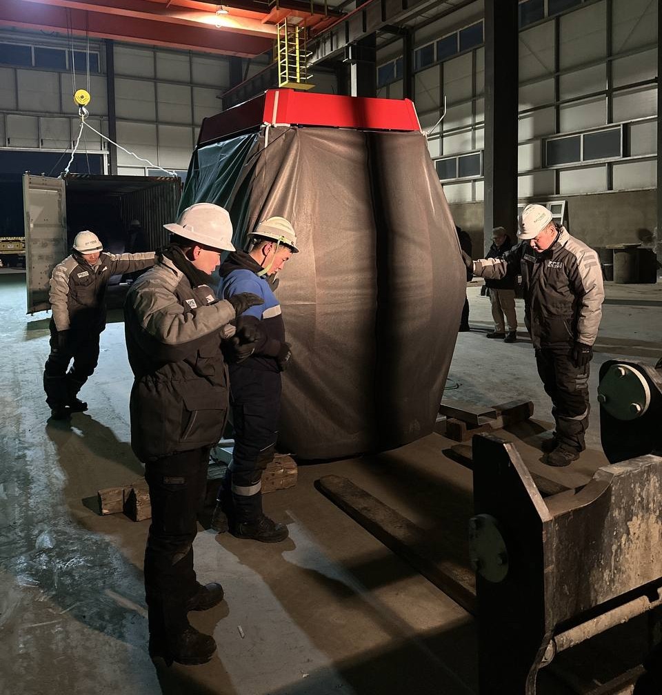 Дүүжин замын тээвэр төслийн кабинуудыг агуулахад буулгалаа