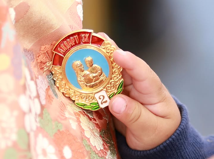 Алдарт эхийн одон авах хүсэлтийг авч эхэлжээ