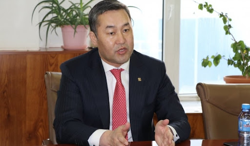 Н.Тавинбэхийг сулласан ч ЭХЯ-ны эрх бүхий албан тушаалтнуудтай хамт үргэлжлүүлэн шалгаж байна