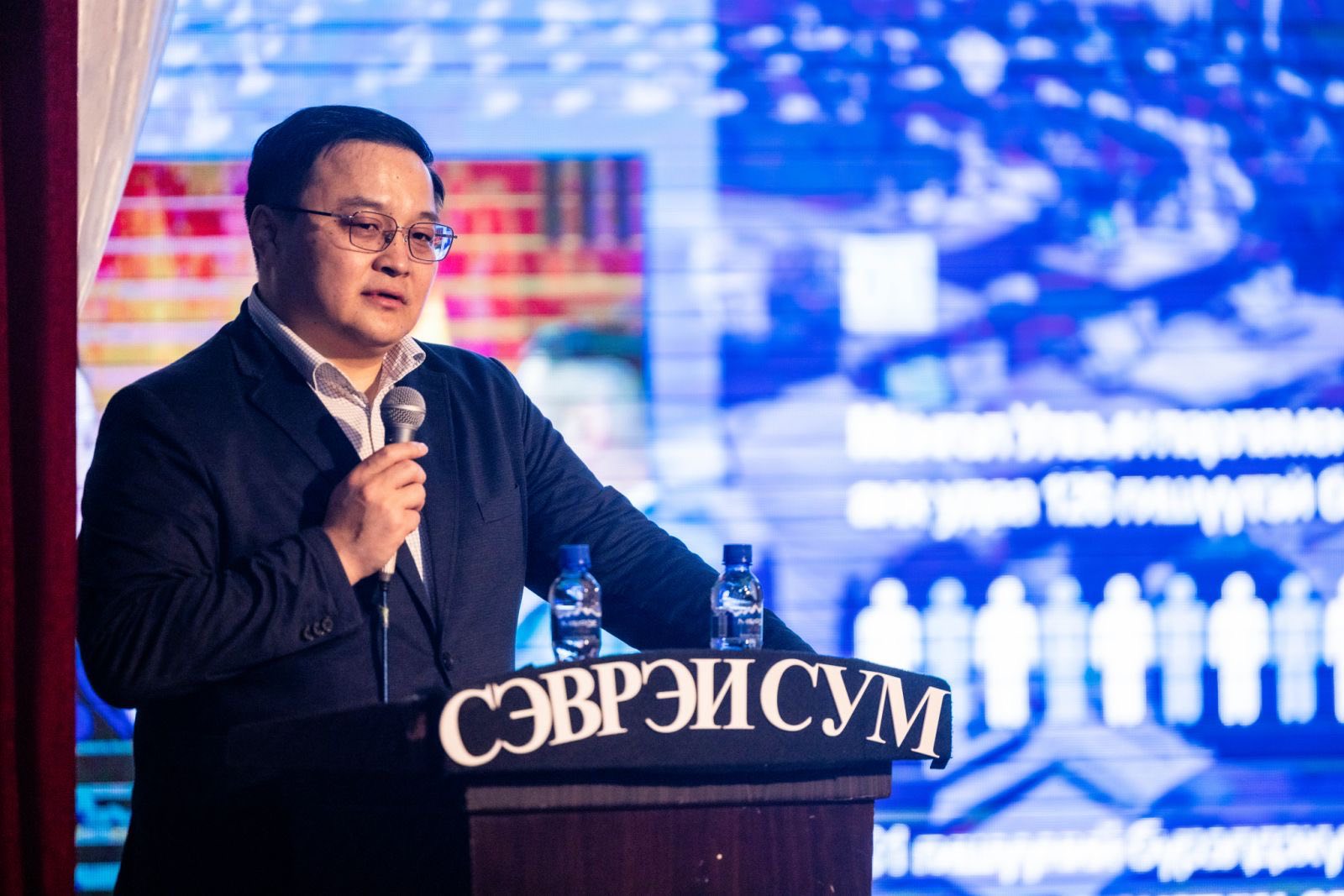 УИХ-ын гишүүн, Эдийн засгийн байнгын хорооны дарга Р.Сэддорж тойрогтоо ажиллаж байна