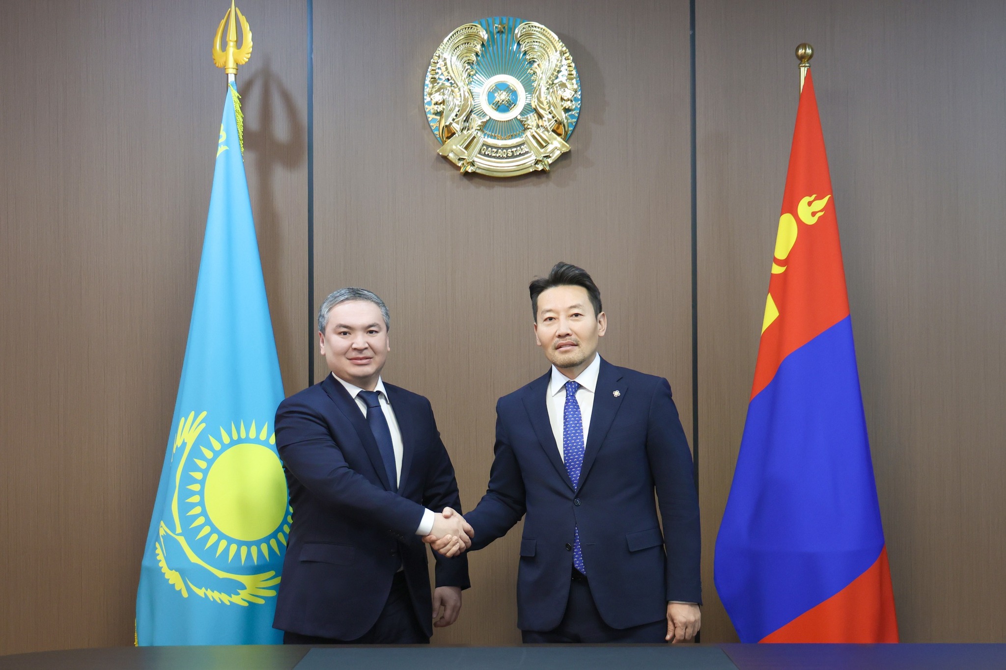 Шадар сайд Х.Ганхуяг Казахстан Улсад ажлын айлчлал хийж байна