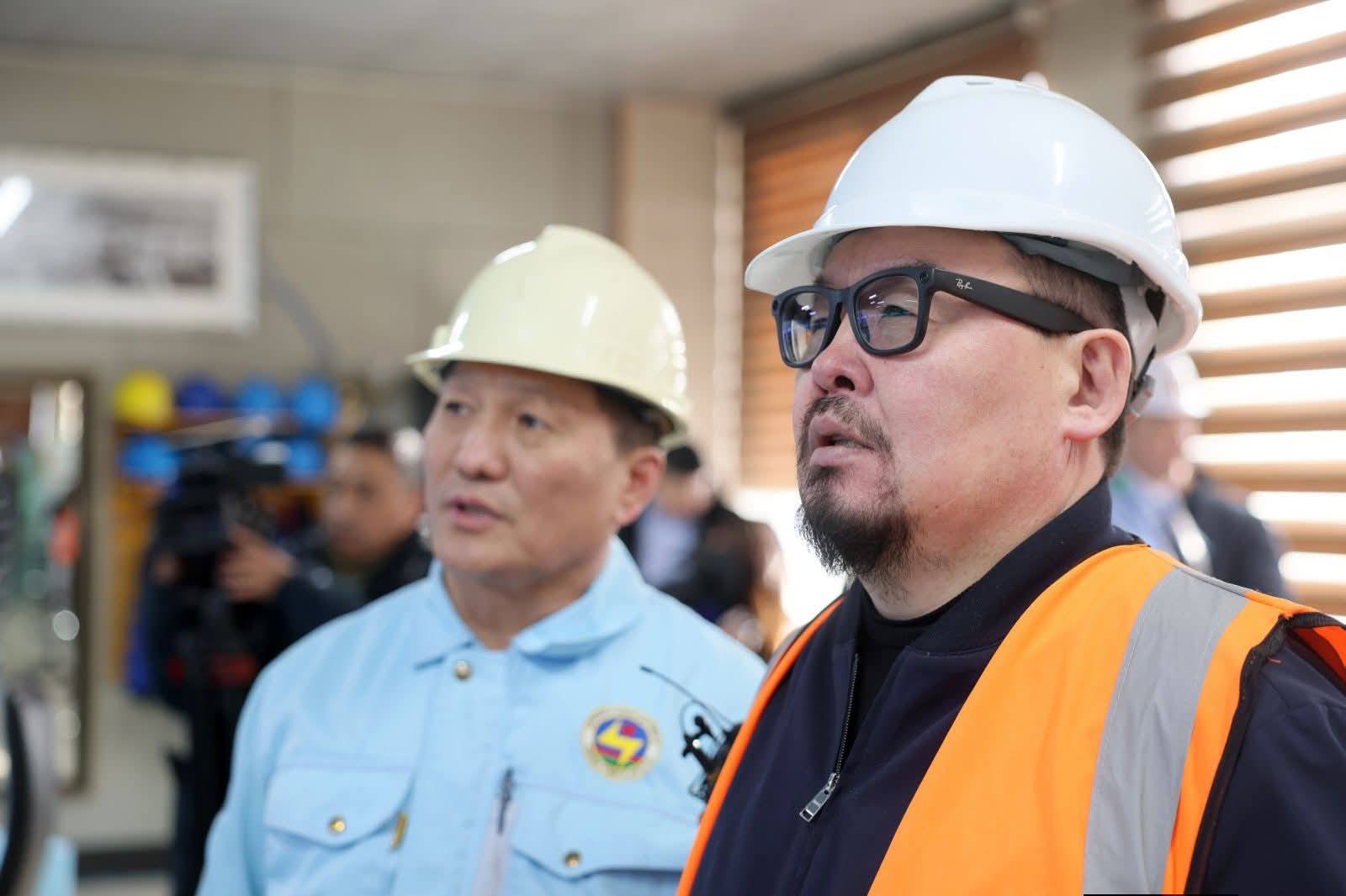 Ерөнхий сайд "ДЦС-4"-ийн гэмтлийг зассан багт мөнгөн урамшуулал олгохыг үүрэгдэв