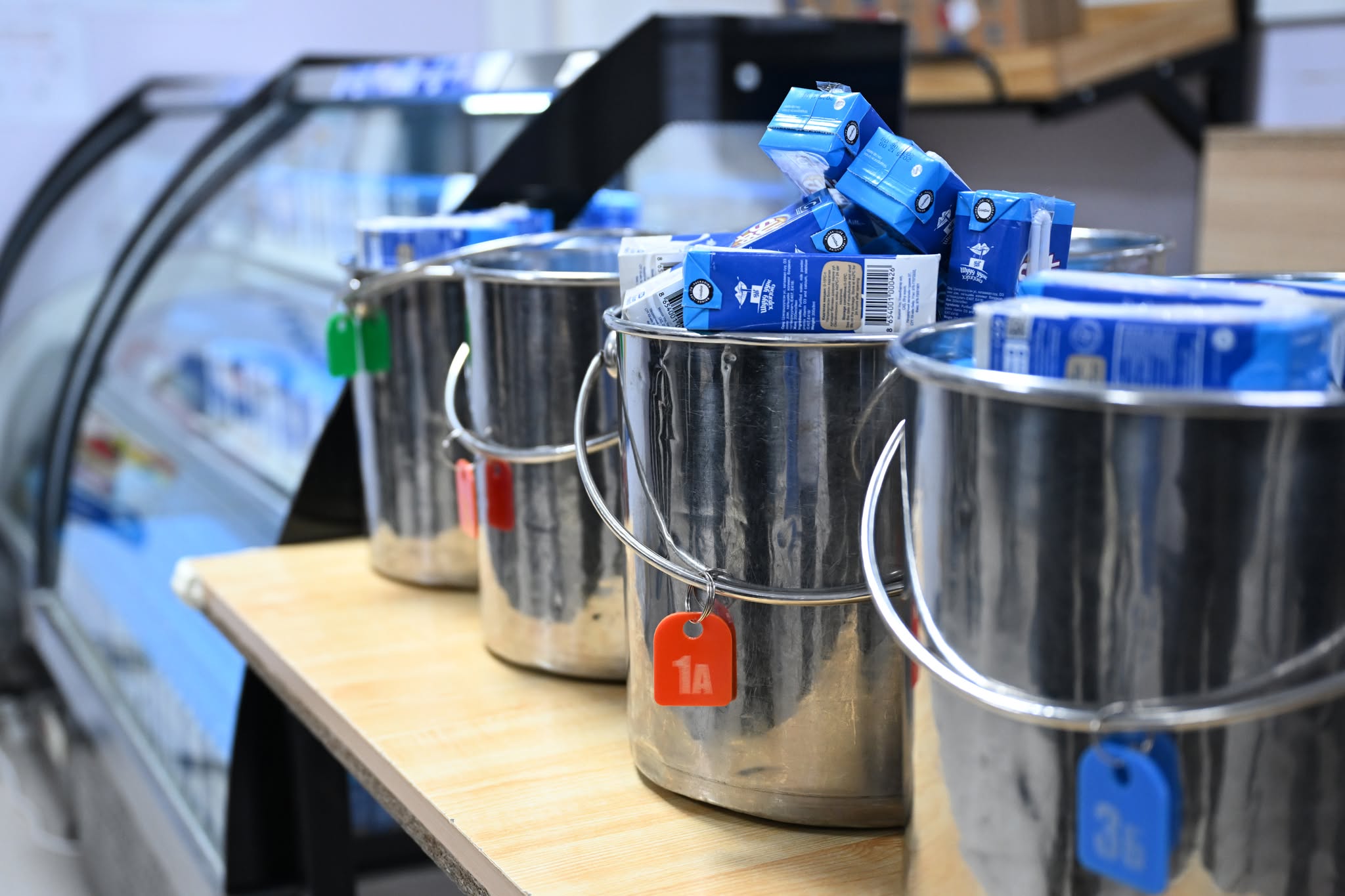 Нийслэлийн ерөнхий боловсролын сургуулийн 189,600 хүүхдэд сүү өгч эхэллээ