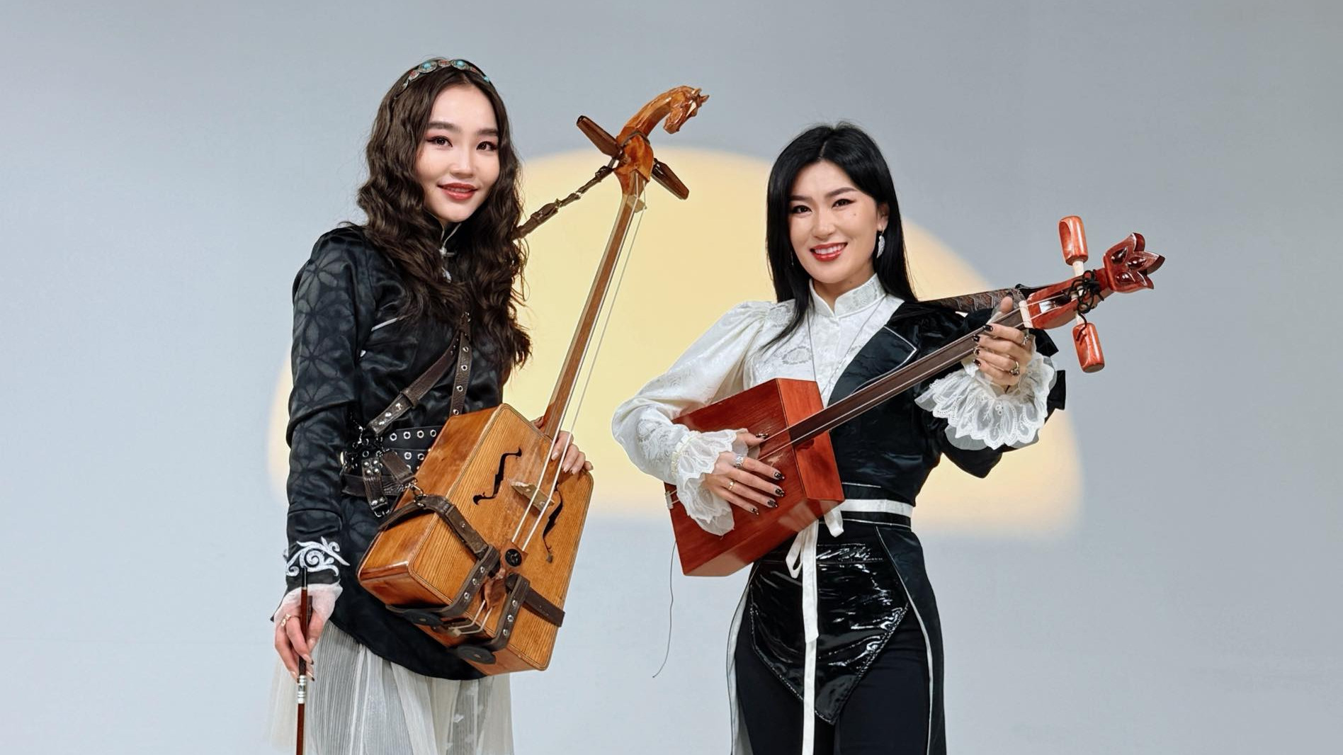 Язгуур өв соёлоо орчин үеийн урлагтай хослуулагч “EthnoVoc”