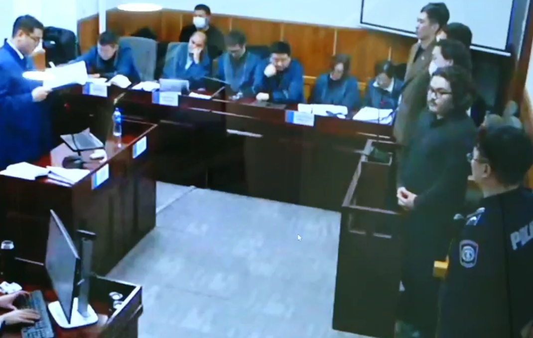 Гэрч: Ц.Санжаачойпэл ирээд "Би Монголын хамгийн баян хүн. Хүн алаад шоронгоос зүгээр л гараад ирнэ" гэж орилсон