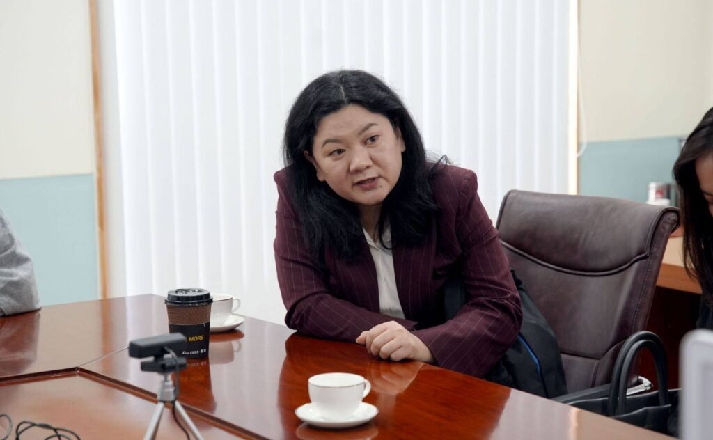 Б.Солонго: Шүгэл үлээгчидтэй гэрээ хийснээр Оюутолгойн далд уурхайн бүтээн байгуулалтын зардал хэтэрсэн явдлыг илчилсэн нь сайн хэрэг