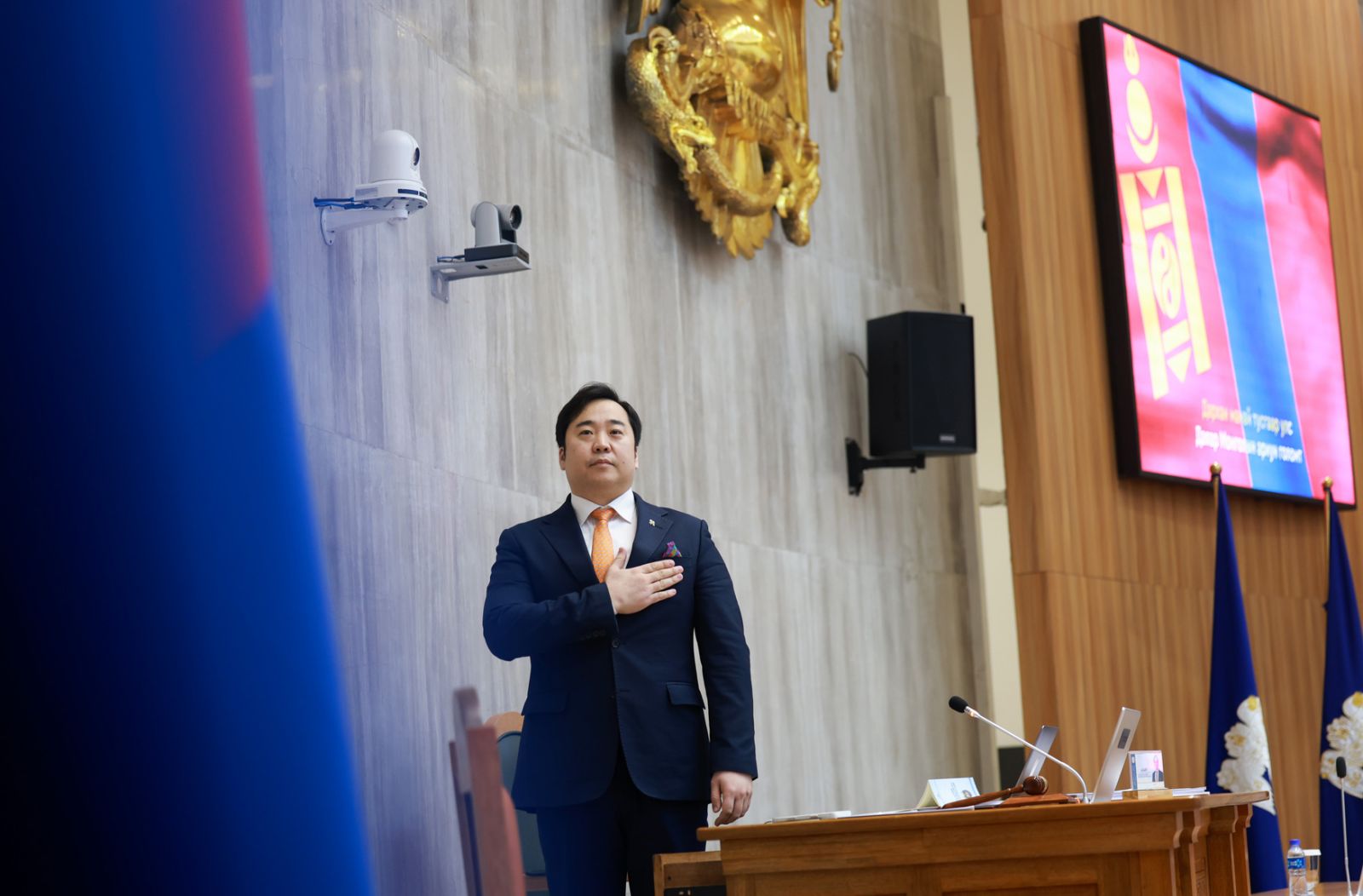 НИТХ-ын ээлжит VI хуралдаанаар нийслэлийн бодлогын баримт бичгийн төлөвлөгөө, хэрэгжилт, үр дүнг хэлэлцэж байна