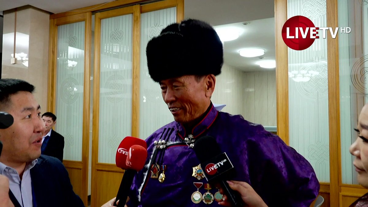 🔴Сар шинийн баярын өмнө төрийн одон мeдаль хүртсэн эрхмүүдийн сэтгэгдлийг хүргэж байна