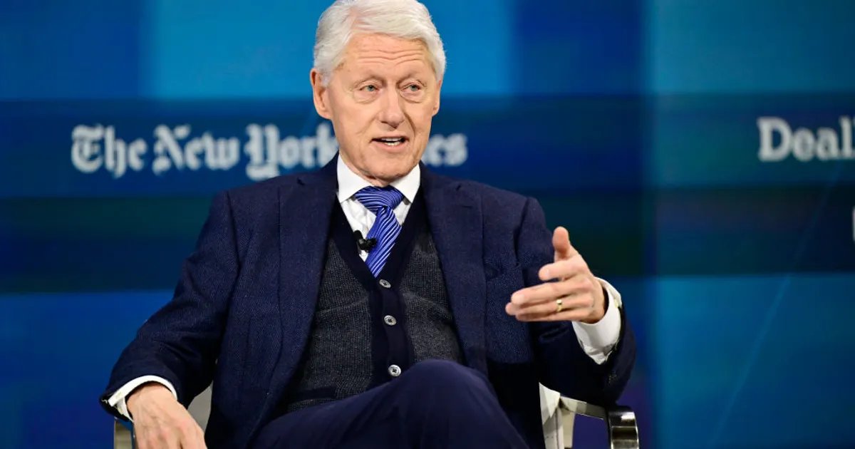 АНУ-ын Ерөнхийлөгч асан Билл Клинтон Эпштейний хэрэгт холбогдуулан мэдүүлэг өгч байна