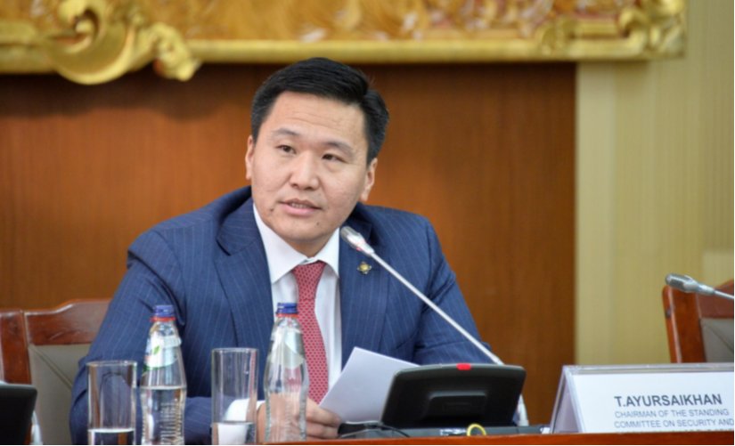 Т.Аюурсайхан суллагдаж, Ерөнхий сайдыг улс төрийн хэлмэгдүүлэлтэд буруутгалаа