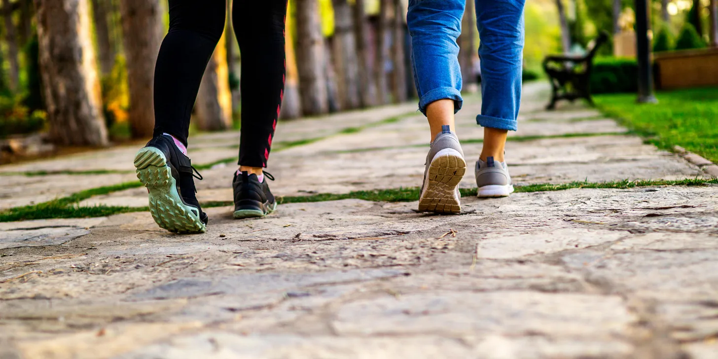 Өдөрт 3000-7500 алхах нь Альцгеймерийн өвчний шинж тэмдгийг олон жилээр хойшлуулдаг