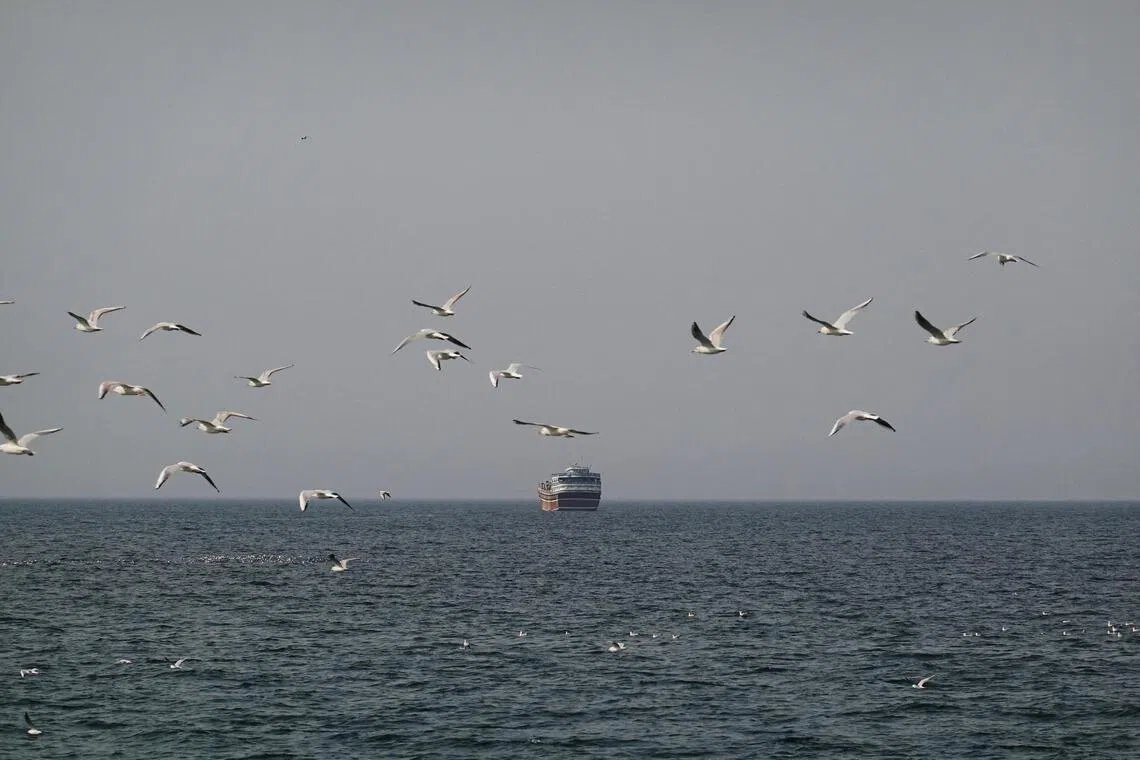 БНХАУ Ормузын хоолойгоор ачаа тээвэрлэх аюулгүй байдлын талаар Ирантай хэлэлцэж байна