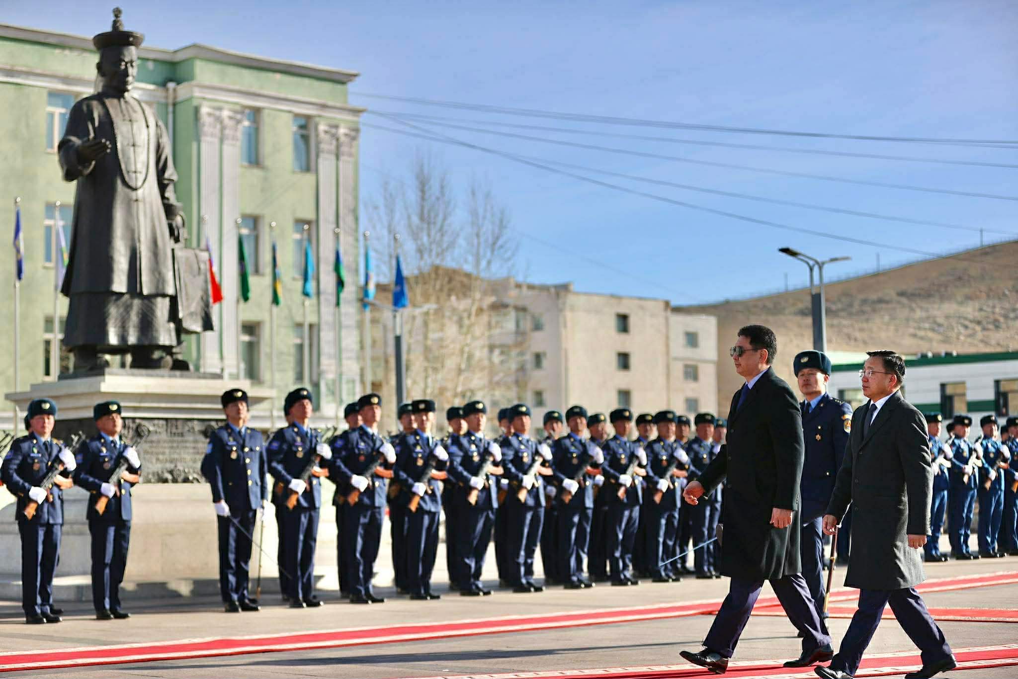 Ерөнхийлөгч У.Хүрэлсүх Завхан аймгийн иргэд хөдөлмөрчидтэй уулзан төрийн тэргүүний бодлого, үйл ажиллагаа, хэрэгжилтийн талаар танилцуулжээ