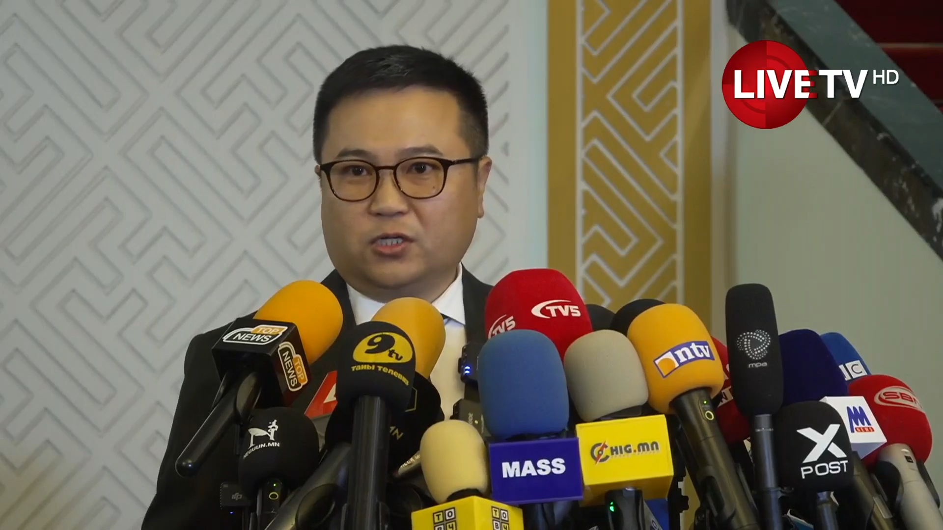 П.Сайнзориг: Л.Оюун-Эрдэнийг яаралтай гэрчийн хамгаалалтад авах ёстой