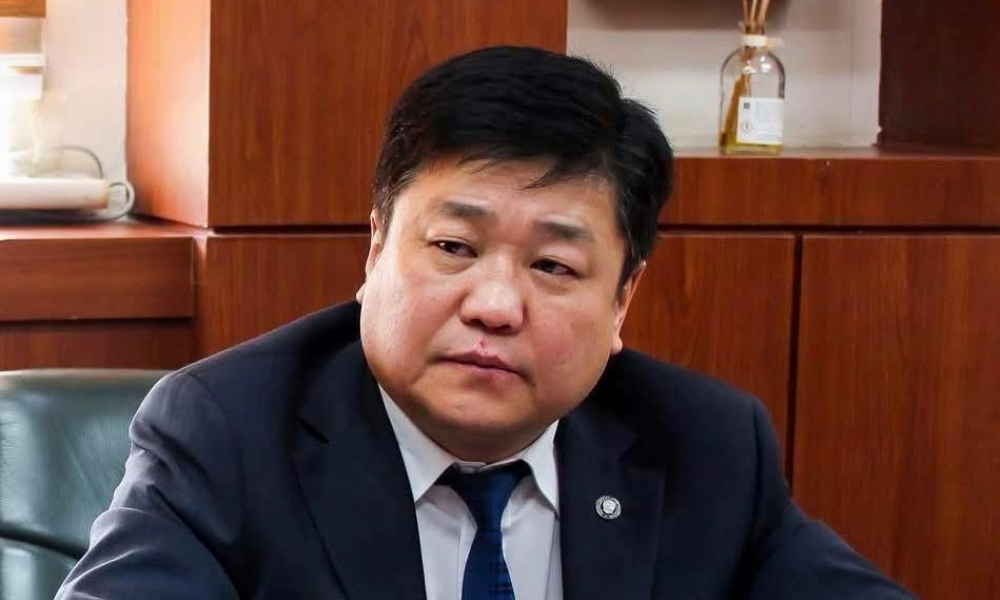 Ажлын байрандаа архидан согтуурсан албан тушаалтнуудыг 10 хоног баривчилж, 20 цагийн сургалтад хамруулна