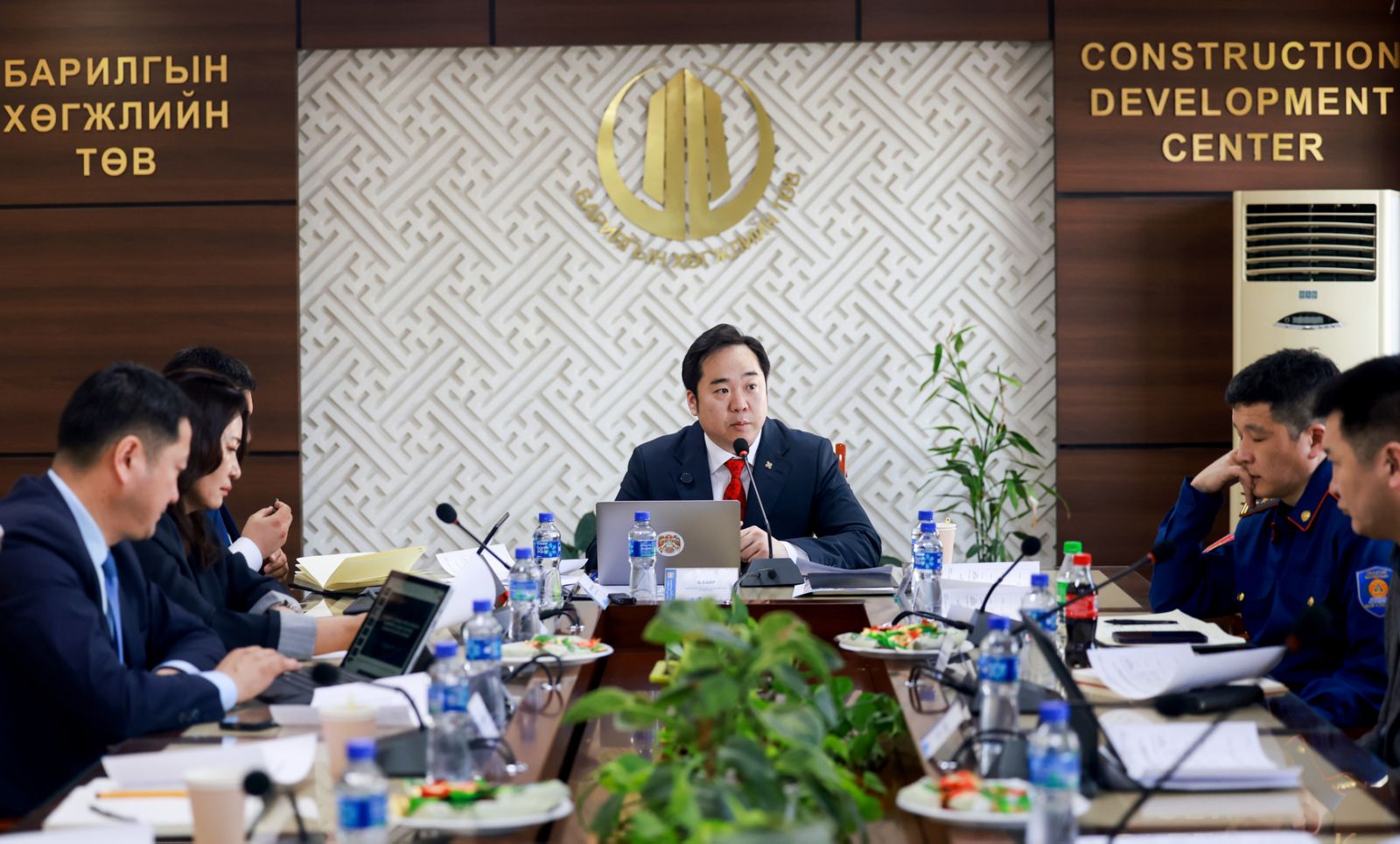 НИТХ-ын дарга А.Баяр барилгын дулаалгын материалын чанар, стандартыг сайжруулах талаар холбогдох ажлын хэсгийн бүрэлдэхүүнд үүрэг өглөө