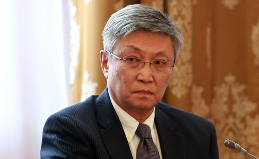 С.Баяр: Ерөнхий сайдаас буухад өгсөн УНҮ0009 дугаараа буцаагаад өгч болно. Асуудал алга