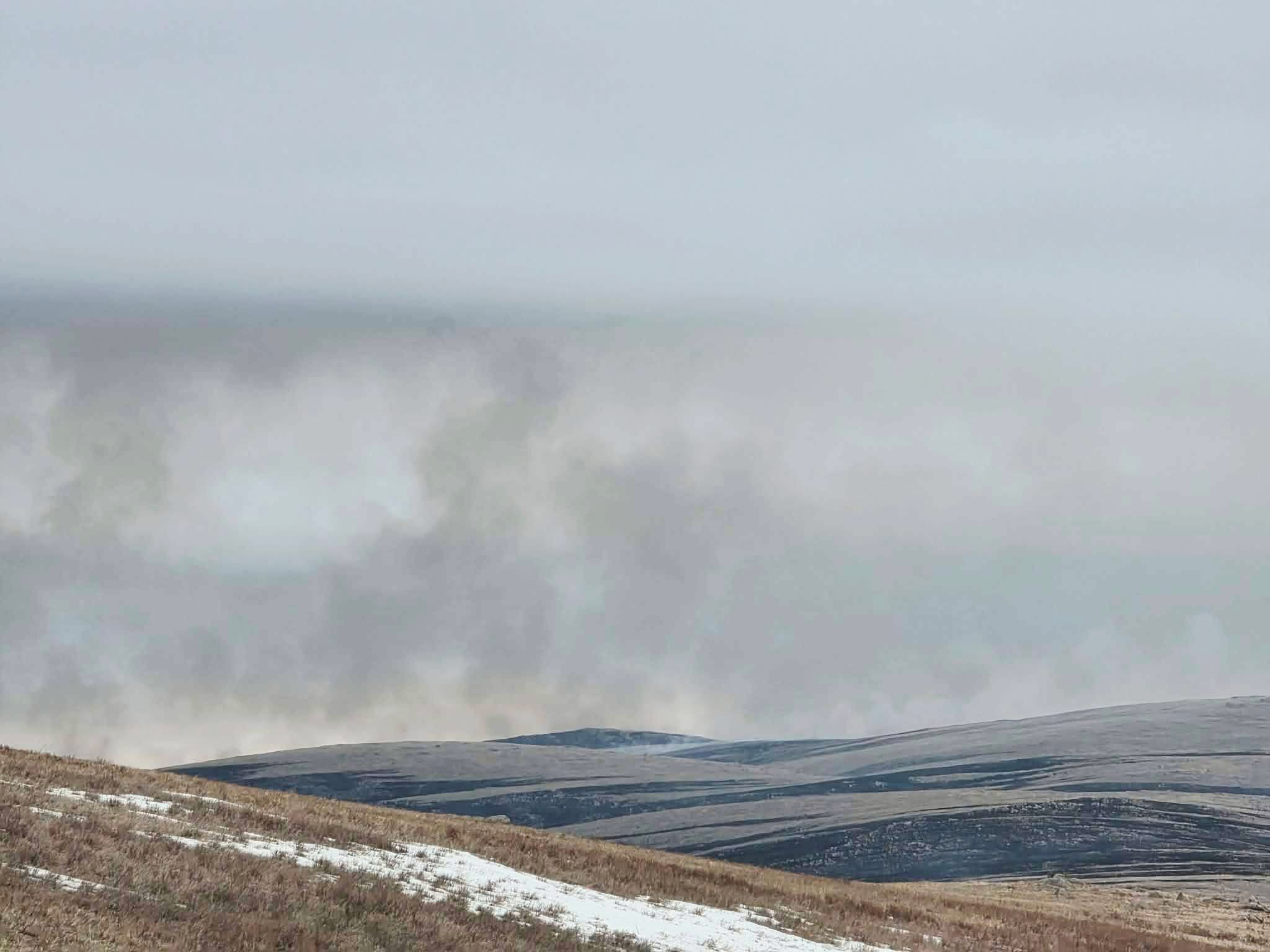 Дорнод аймгийн Халхгол суманд гарсан хээрийн түймрийг бүрэн унтраалаа