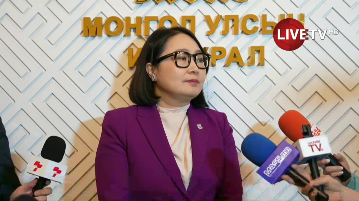 О.Номинчимэг: Мэдээлэл ойр, хэдхэн хүн өмч хувьчлалаар баяждаг байсан тогтолцоог өөрчилж иргэдийгээ мэдээллээр хангах нь чухал байна