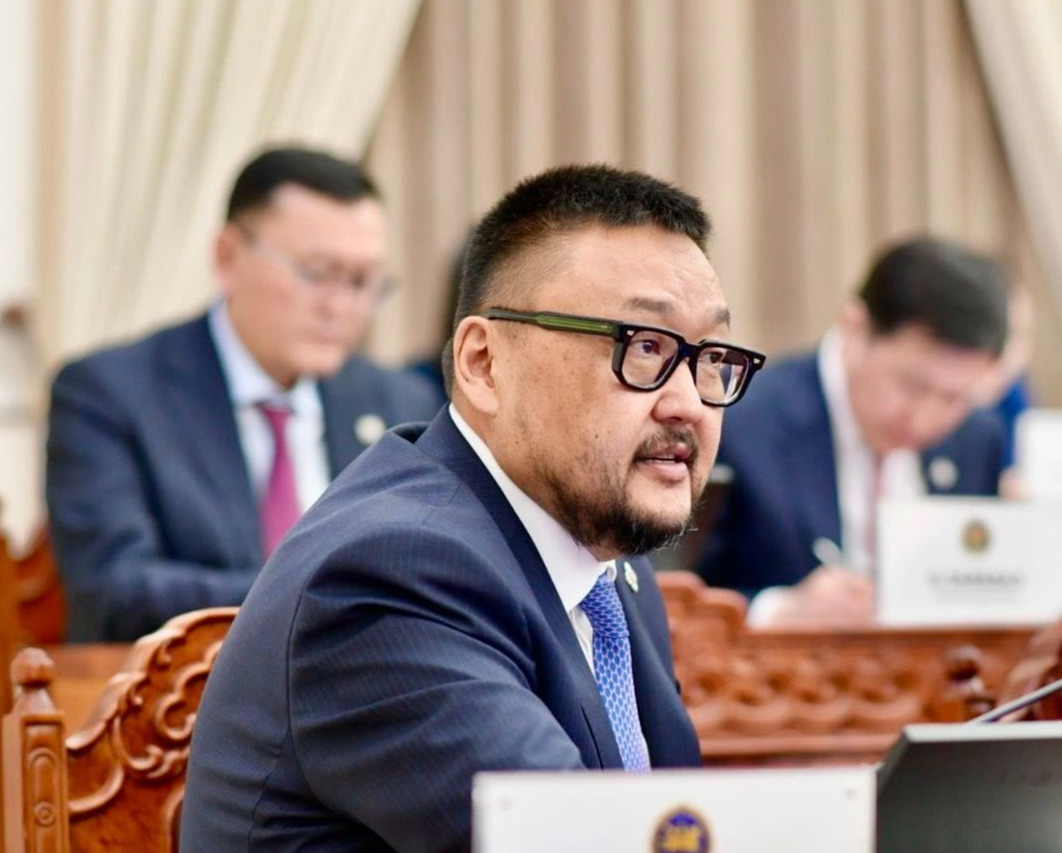 З.Мэндсайхан: Аж ахуйн нэгжүүдийн нийт татварын өр 3.8 их наяд төгрөгт хүрсэн байна