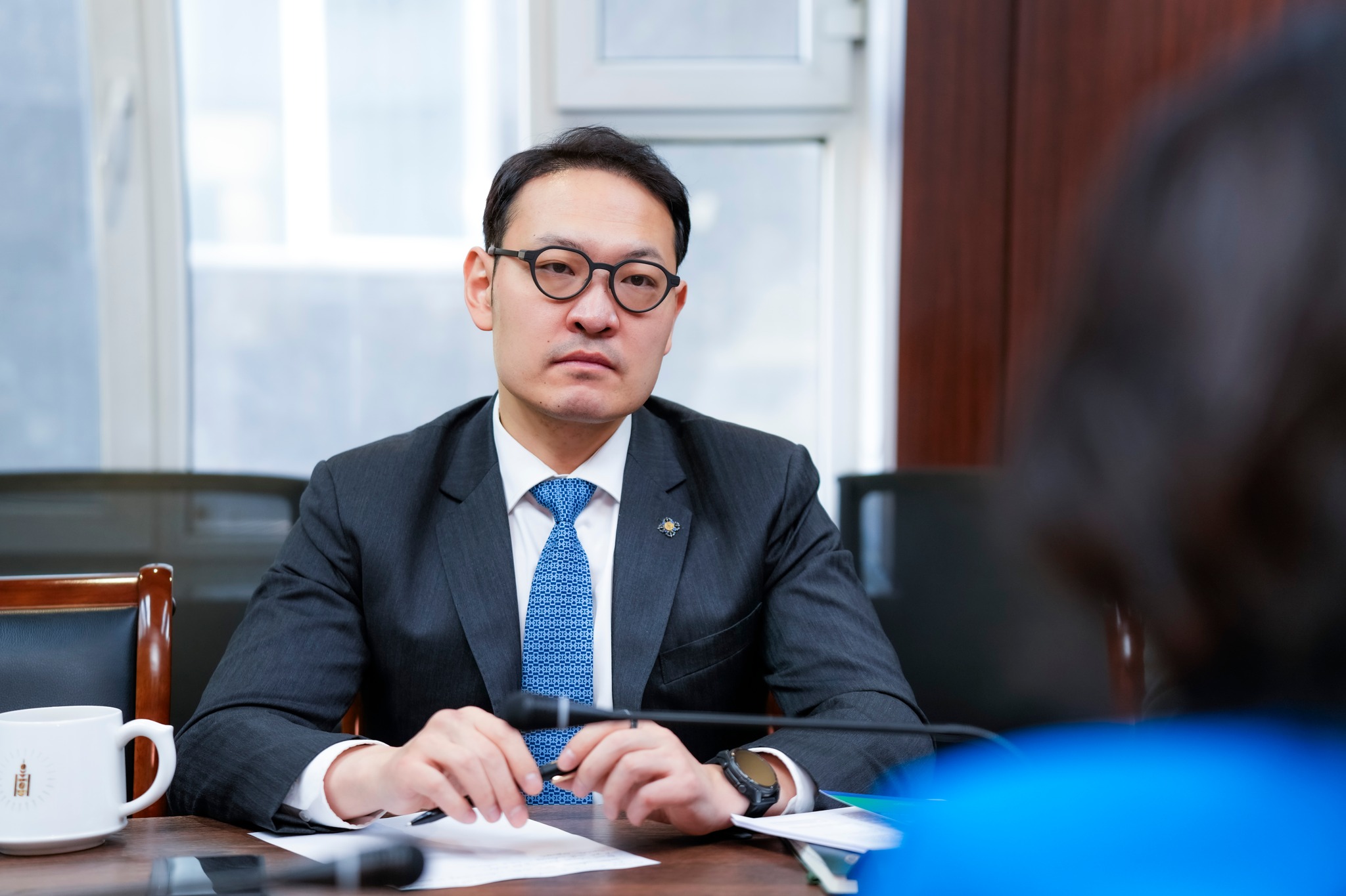 Эмч ажилтнуудын нийгмийн баталгааг сайжруулна