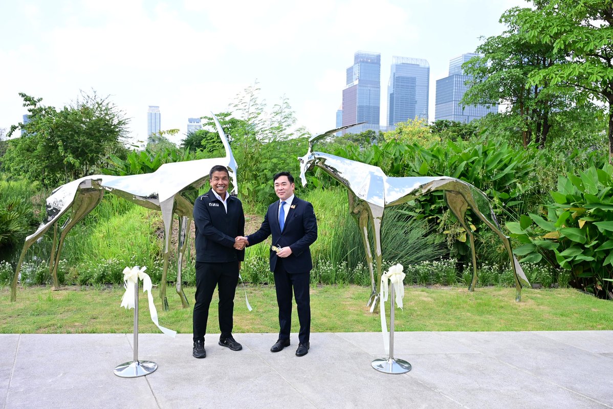 Тайланд болон Улаанбаатар хотын найрамдалт харилцааг бэлгэдсэн хөшөө сүндэрлэжээ