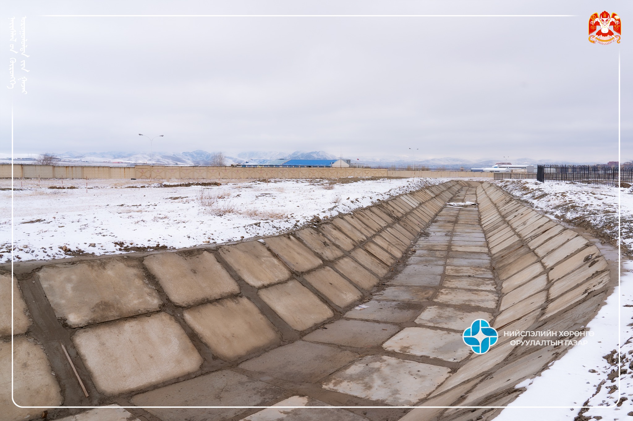 ХУД-ийн Жаргалантын аманд үерийн хамгаалалтын далан угсралтын ажил үргэлжилж байна