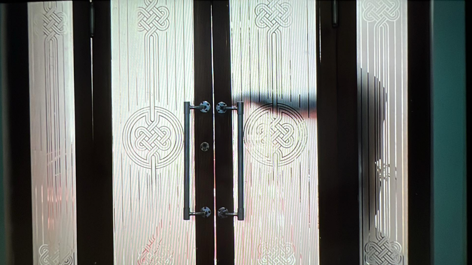 Төр, нийтийн өмчийн хуулийг батлахаас өмнө хувьчлал ярих нь зөв үү?