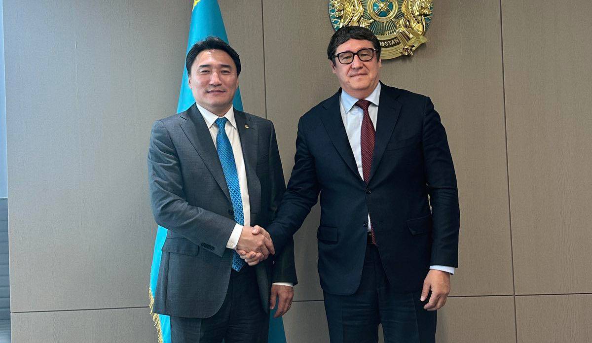 Монгол-Казакстан улсууд газрын тос, цөмийн энергийн чиглэлд хамтран ажиллана