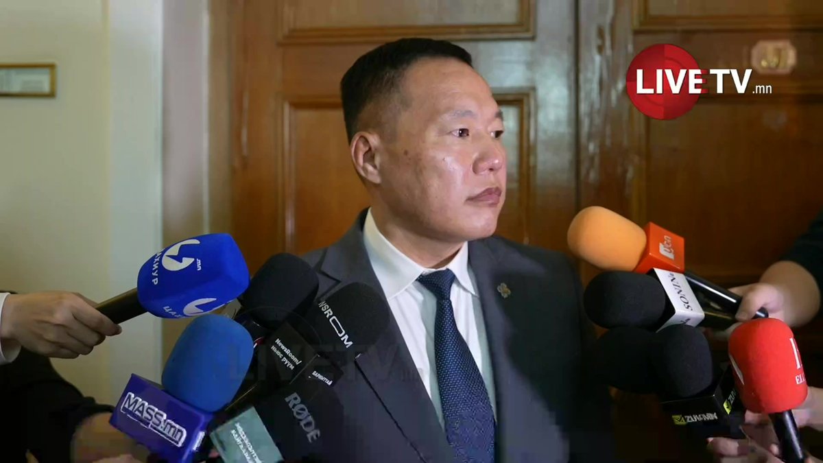 🔴О.Цогтгэрэл: Ардчилсан нам хянан шалгах хороо байгуулахыг дэмжинэ. Д.Ганбат гишүүн өөрийн бланк дээр гарын үсэг цуглуулж эхэлсэн