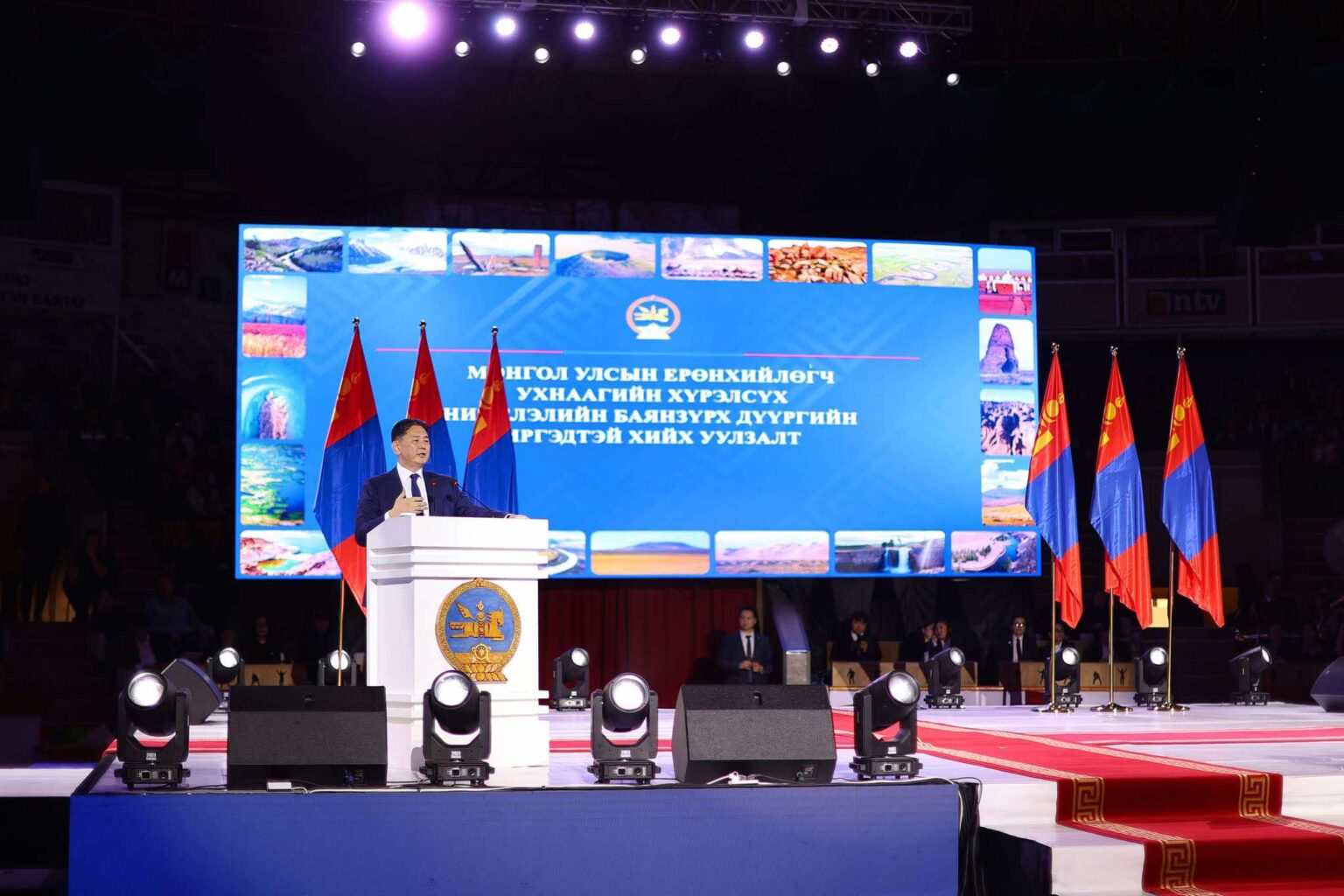 Ерөнхийлөгч У.Хүрэлсүх Баянзүрх дүүргийн иргэдтэй уулзлаа