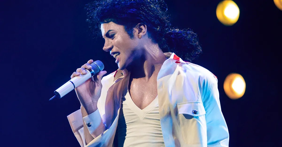 Майкл Жексоны намтарчилсан кино, кино шүүмжлэгчдэд гологдсон ч ашиг орлогоор тэргүүлж байна