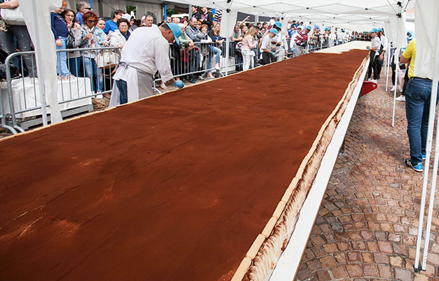 Дэлхийн хамгийн урт тирамису